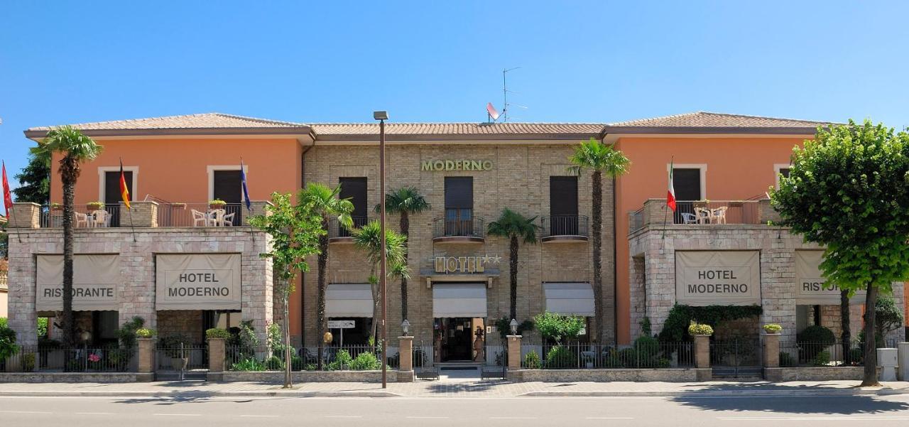 Hotel Moderno Assise Extérieur photo
