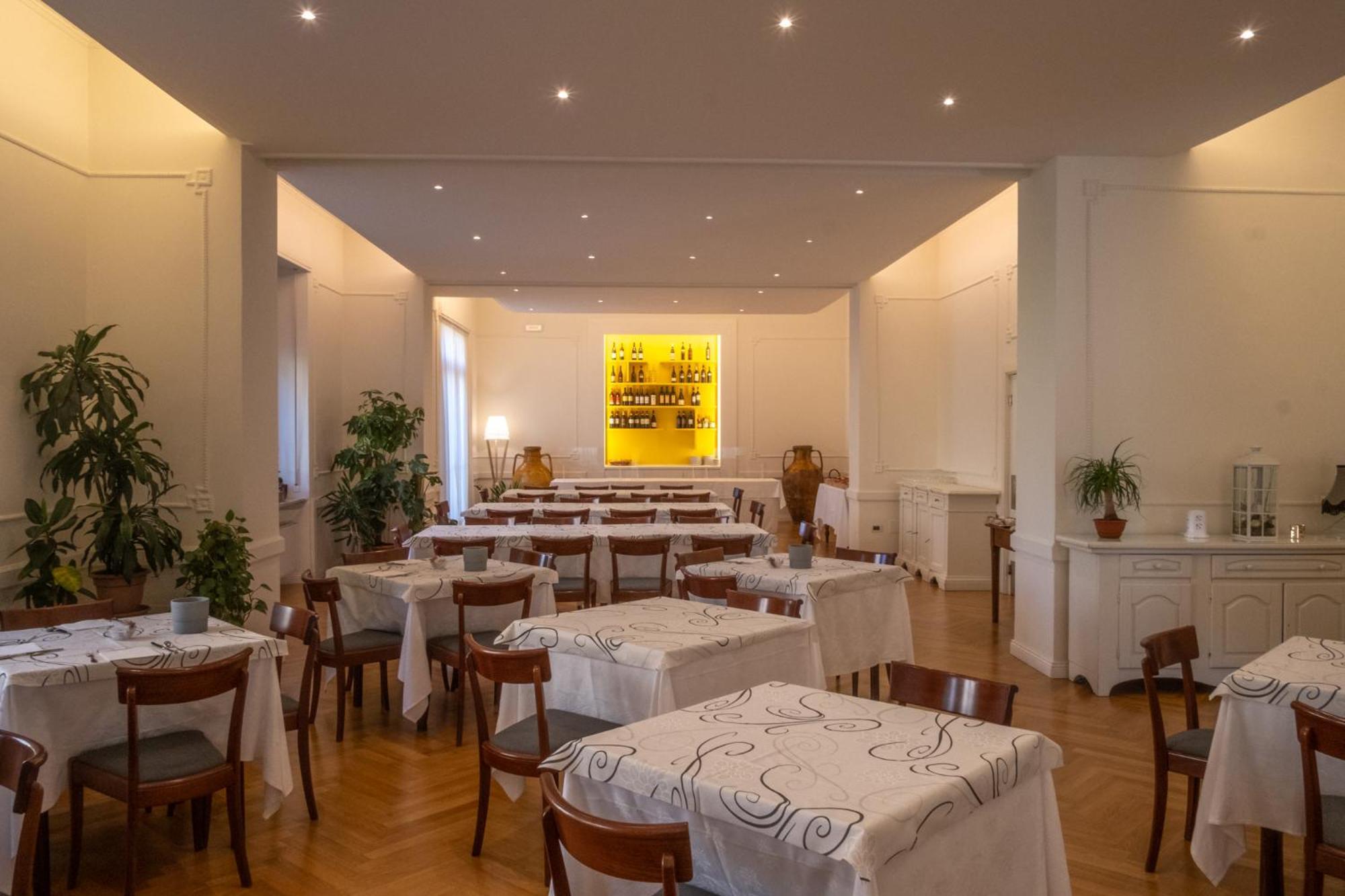 Hotel Moderno Assise Extérieur photo