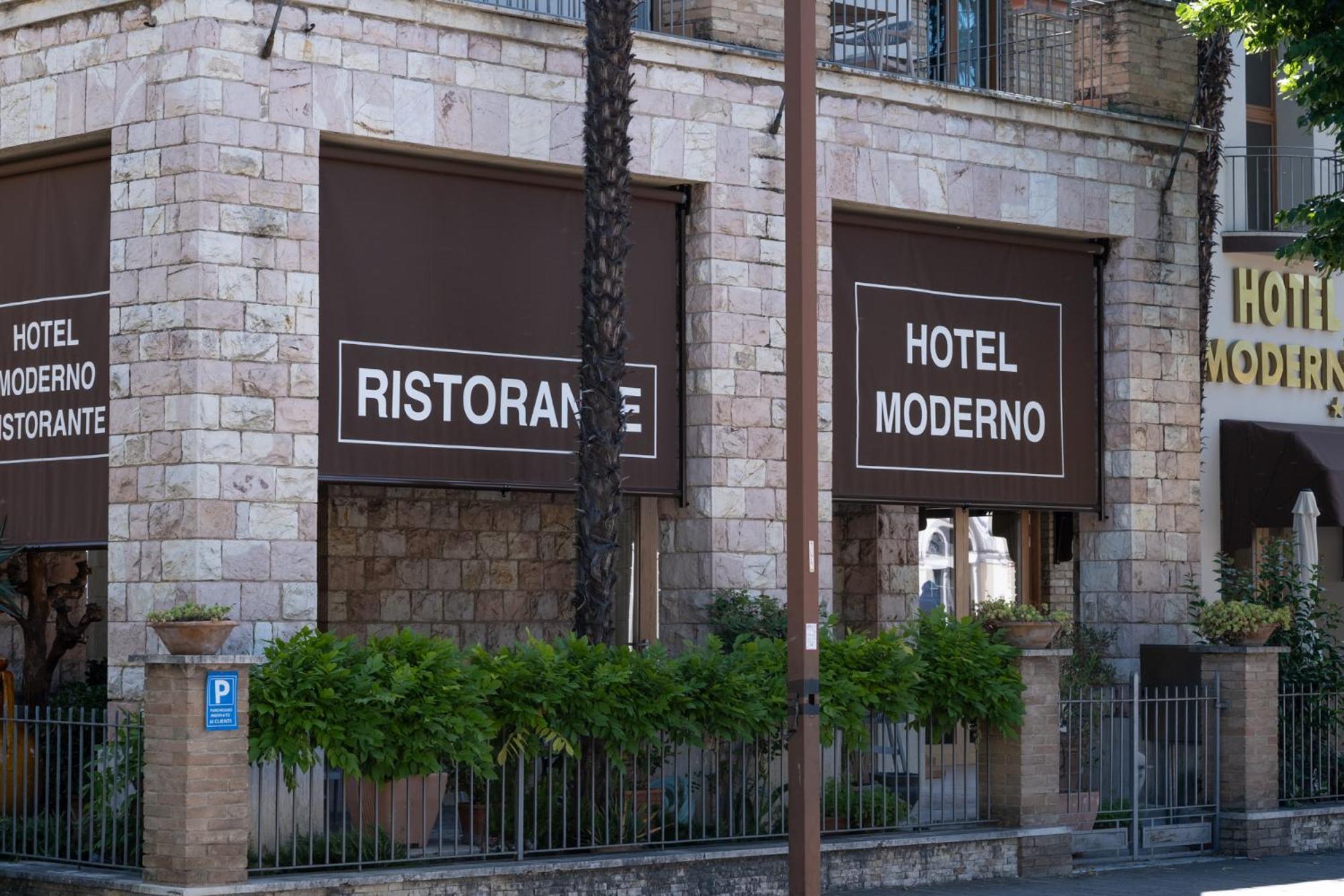 Hotel Moderno Assise Extérieur photo