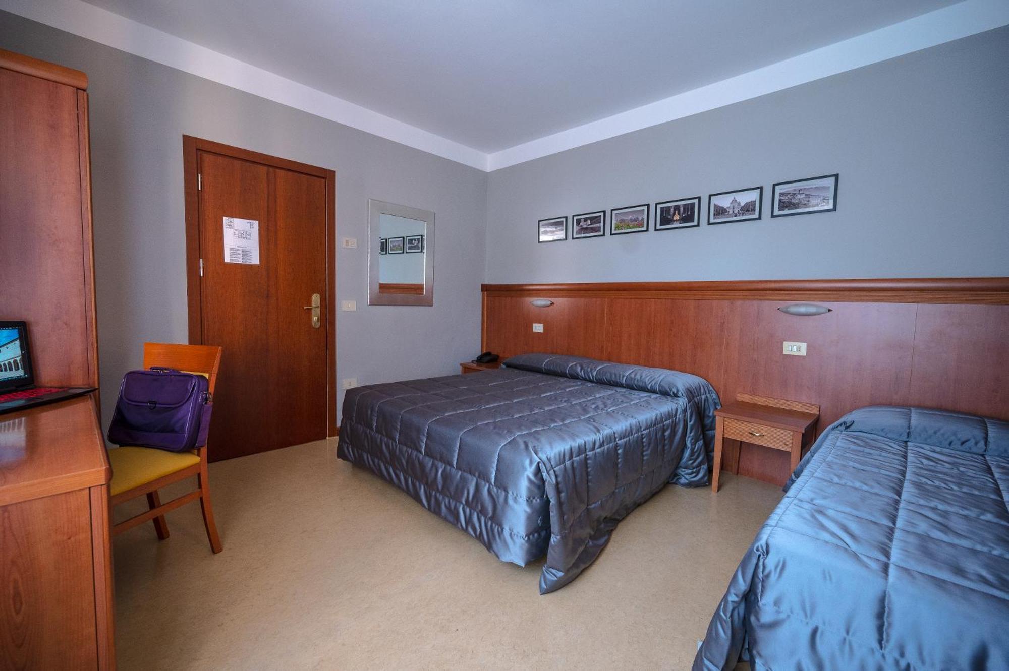 Hotel Moderno Assise Extérieur photo