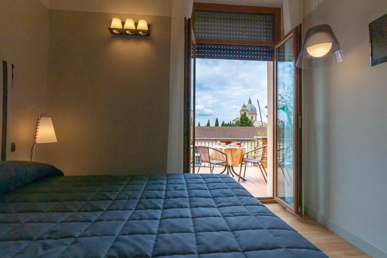 Hotel Moderno Assise Extérieur photo