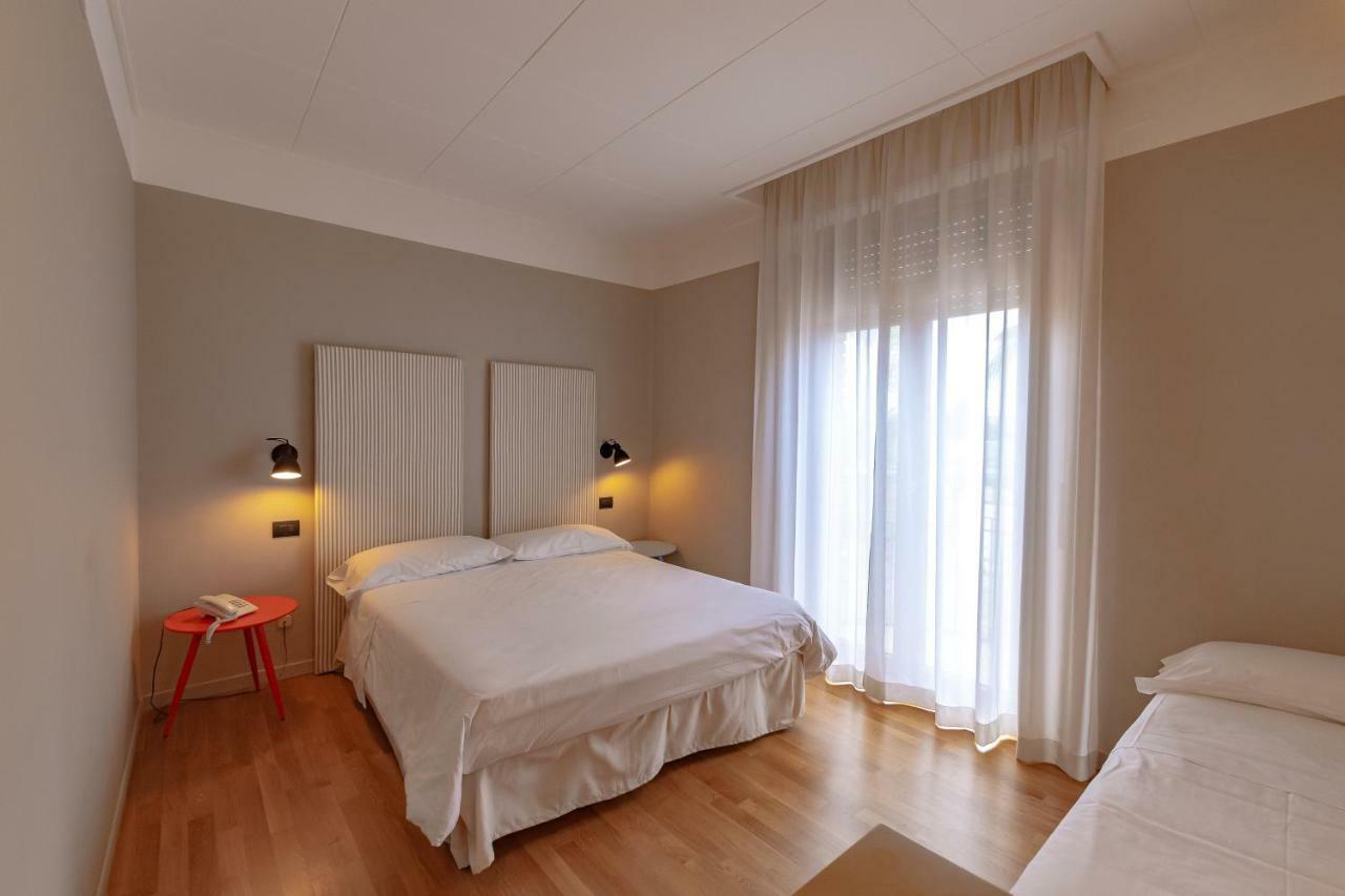Hotel Moderno Assise Extérieur photo