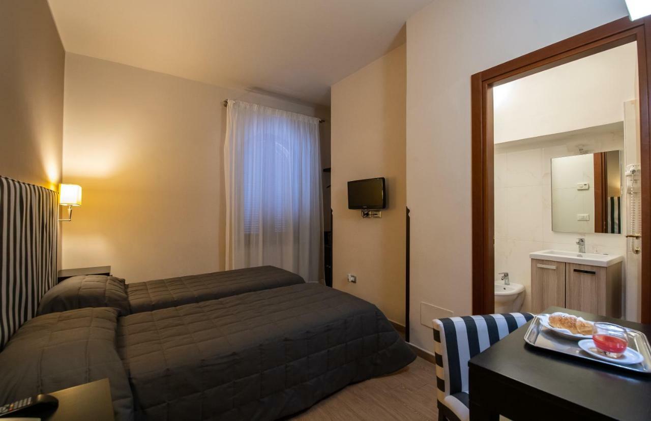 Hotel Moderno Assise Extérieur photo
